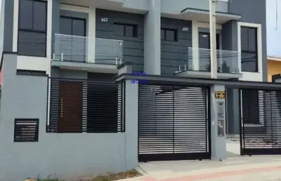 Sobrado 159m³, 3 quartos, uma suite, bairro iguaçú, prox parque cachoeira, araucária, garagem 3 carros, acabamento fino, edicula c churrasqueira