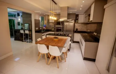 Casa alto padrão toda mobiliada localizada no neoville