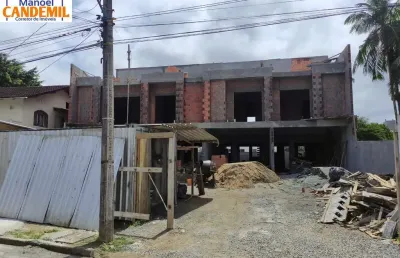 Sobrado geminado em construção zona norte em joinville