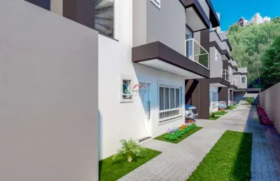Casa em condomínio fechado com 3 quartos à venda na rua luiz delfino, portão, curitiba, 120 m2 por r$ 749.900