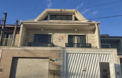 Casa com 4 quartos à venda na rua rosiane jacomel, cidade industrial, curitiba, 207 m2 por r$ 550.000