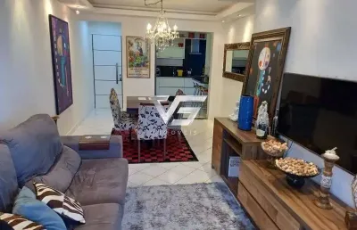 Apartamento com ótima localização no centro de florianópolis