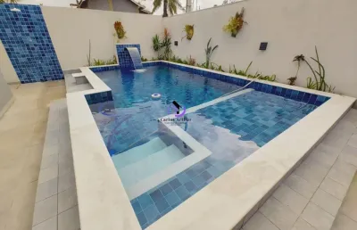 Casa luxuosa em itanhaém pé na areia lote inteiro 50 metros da praia