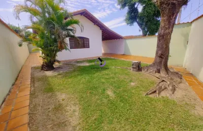 Casa lado praia no suarão lote inteiro 250 metros da praia itanhaém-sp