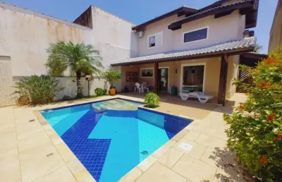 Sobrado luxuoso no jardim suarão, itanhaém – 3 dormitórios, piscina e área gourmet!!