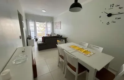 Ótimo apartamento com 3 dormitórios sendo 1 suíte,sala 2 ambientes,varanda com vista mar