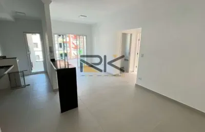 Apartamento nas toninhas com 2 dormitórios sendo 1 suíte,1 vaga de garagem,varanda gourmet com churrasqueira,sala 2 ambientes