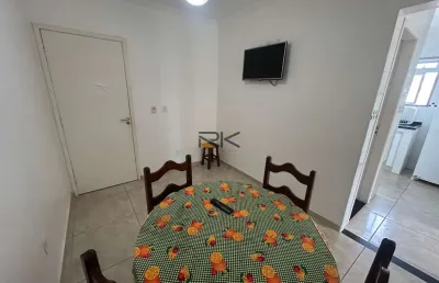 Apartamento à venda com sala,cozinha,2 dormitórios,1 banheiro,70 metros da praia