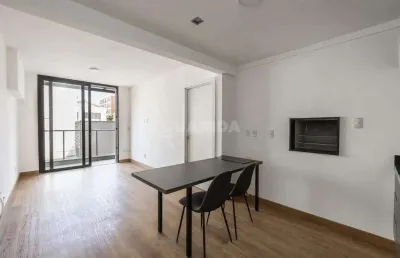 Apartamento semimobiliado para locação com 58m² de área privativa no bairro auxiliadora.