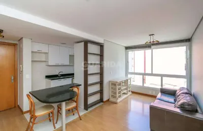Apartamento mobiliado de 1 dormitório no bairro petrópolis.