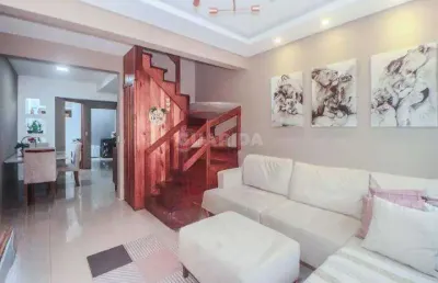 Casa em condomínio fechado com 2 dormitórios para alugar no bairro humaitá