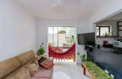 Apartamento com 2 dormitórios e 1 vaga de garagem no bairro glória