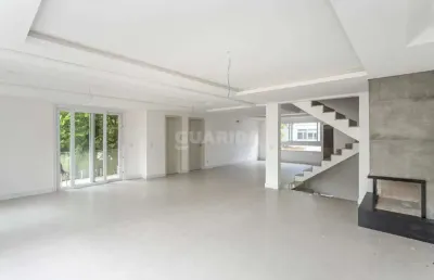 Casa em condomínio com 4 suítes e 2 vagas de garagem no bairro tristeza