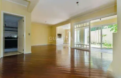 Casa em condomínio fechado com 4 dormitórios, sendo 1 suíte, e 2 vagas de garagem no bairro ipanema