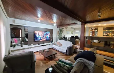 Casa mobiliada com 4 dormitórios, sendo 1 suíte, 5 vagas de garagem no bairro jardim itu sabará