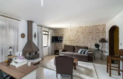 Casa residencial, no estilo sobrado, com 3 dormitórios e 4 vagas de garagem no bairro higienópolis.