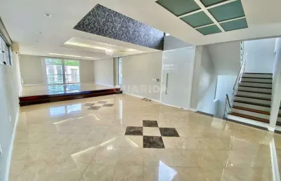 Casa residencial com 4 dormitórios no bairro guarujá
