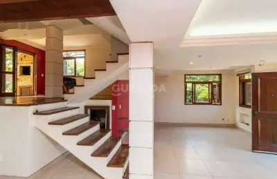 Casa de 02 dormitórios, sendo uma suíte no bairro vila nova.