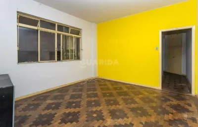 Apartamento de 03 dormitórios no bairro centro histórico.