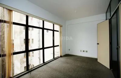Sala comercial para alugar na Rua Coronel Fernando Machado, Centro Histórico, Porto Alegre