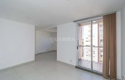 Apartamento de 2 dormitórios, sendo 1 suíte no bairro cristal, com 01 vaga!
