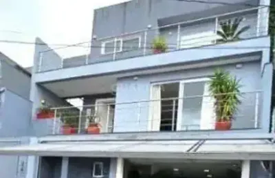Casa residencial com 4 dormitórios, sendo 1 suíte, para alugar no bairro alto petrópolis - porto alegre/rs