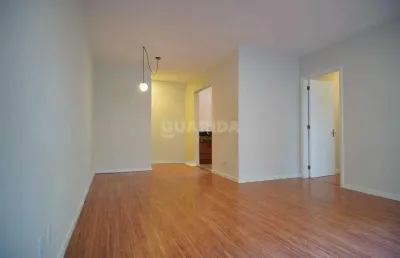 Apartamento com 2 dormitórios, sendo 1 suíte com closet, no bairro bela vista.