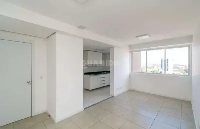 Apartamento com 3 dormitórios, sendo 1 suíte, e 2 vagas de garagem no bairro partenon
