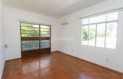 Apartamento espaçoso com 3 dormitórios no bairro santana
