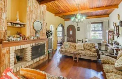 Casa residencial/sobrado para aluguel, 4 quartos, 3 suítes, 4 vagas de garagem, vila assunção - porto alegre/rs