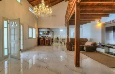 Casa com 4 dormitórios, sendo 2 suítes, para alugar no bairro ipanema.