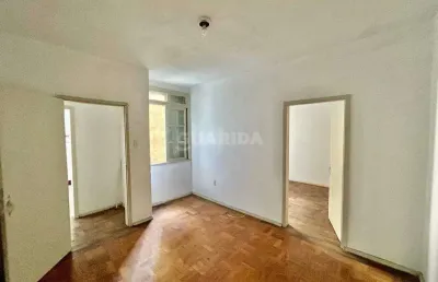 Apartamento com 1 dormitório suíte para alugar no bairro centro.