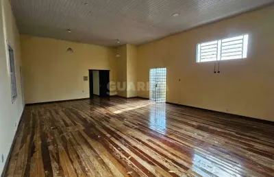 Casa com 2 quartos para alugar na Avenida Benno Mentz, Vila Ipiranga, Porto Alegre