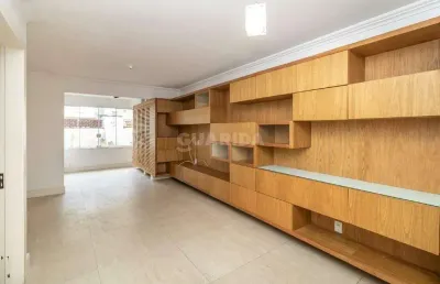 Apartamento com 3 dormitórios, 1 vaga coberta com depósito, no bairro tristeza