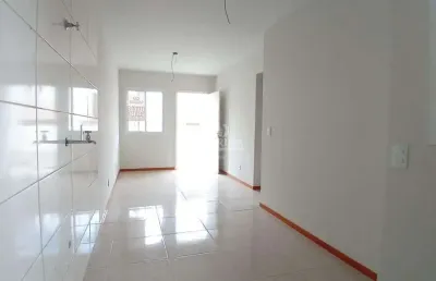 Casa em condomínio com 2 dormitórios e 1 vaga de garagem, no bairro hípica