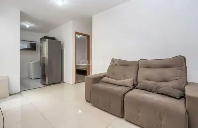 Apartamento mobiliado de 2 dormitórios no bairro restinga.