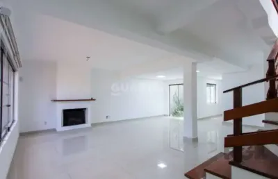 Casa residencial com 4 dormitórios, sendo 1 suíte, para alugar no bairro tristeza