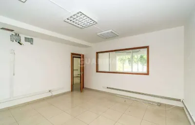 Lindo apartamento jk com pátio no bairro menino deus recém reformado