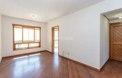Apartamento com 3 dormitórios no bairro rio branco com vaga coberta, churrasqueira, e sacada!