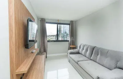 Apartamento com 1 dormitório, mobiliadoo, e 1 vaga de garagem no bairro petrópolis