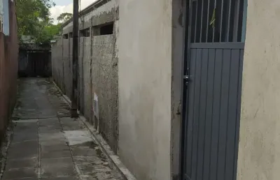 Casa com 3 quartos à venda na Rua Domingos Peneda, 1937, Vila São Vicente, Paranaguá