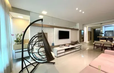 Apartamento a 200 m da areia, mobiliado e equipado com 2 suítes à venda, 90 m² p