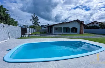 Casa à venda com 3 dormitórios (1 suíte) e piscina no bairro estação - ascurra/s