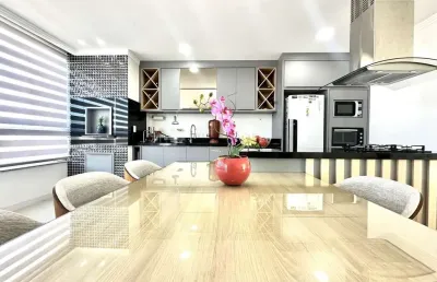 Apartamento à venda (2 por andar) com aprox. 144 m2 privativos com 1 suíte e 2 d