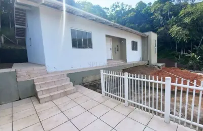 Casa à venda com 3 dormitórios (1 suíte) e 2 vagas de garagem no bairro tribess