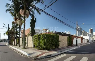 Casa locação temporada centro balneário camboriú 07 dormitórios 1000m²