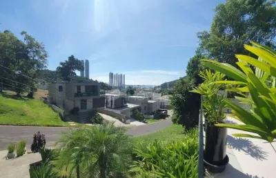 Casa a venda condomínio fechado barra balneário camboriú