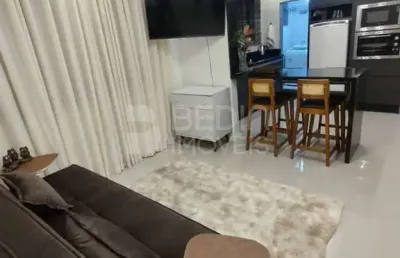 Apartamento quadra mar locação temporada 01 dormitório