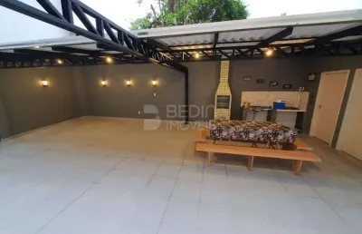 Casa com 3 quartos para alugar na Rua 3300, 676, Centro, Balneário Camboriú
