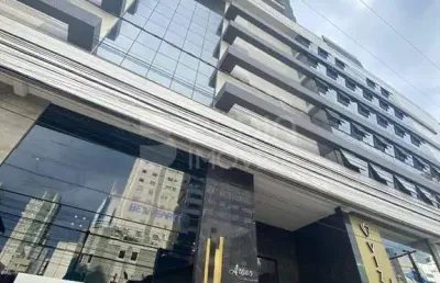 Apartamento com 3 quartos para alugar na Rua 3300, 450, Centro, Balneário Camboriú